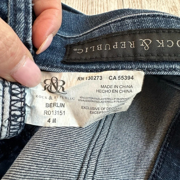 Rock & Republic Berlin Distressed Skinny Jeans Women’s size 4 - Picture 9 of 13